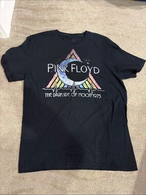 Pink Floyd Black Short Sleeve Tee with Rainbow Prism Moon size M